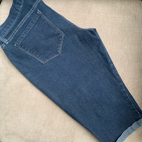 Old Navy Diva Bermuda Shorts - Picture 1 of 4